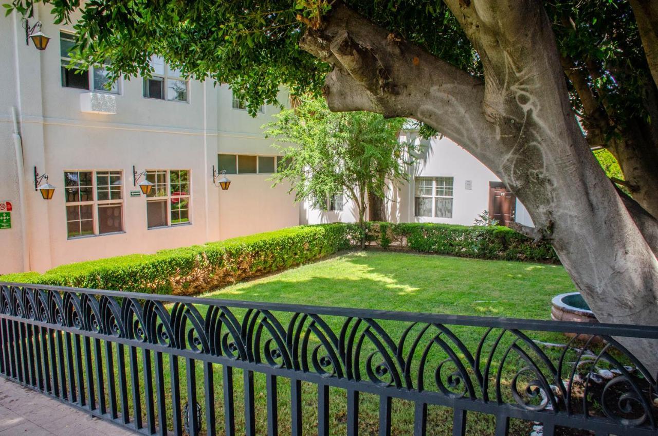 Hotel O Puente San Juan del Río Kültér fotó