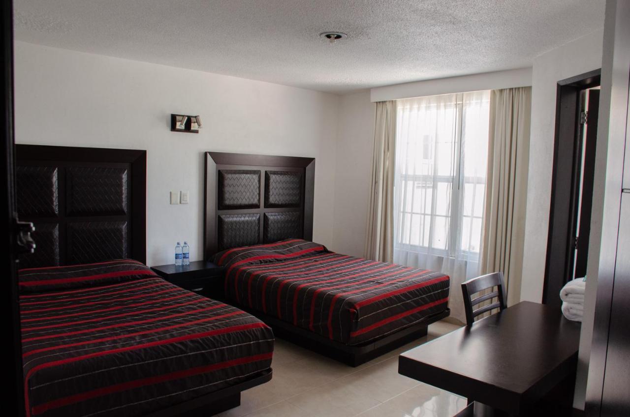 Hotel O Puente San Juan del Río Kültér fotó