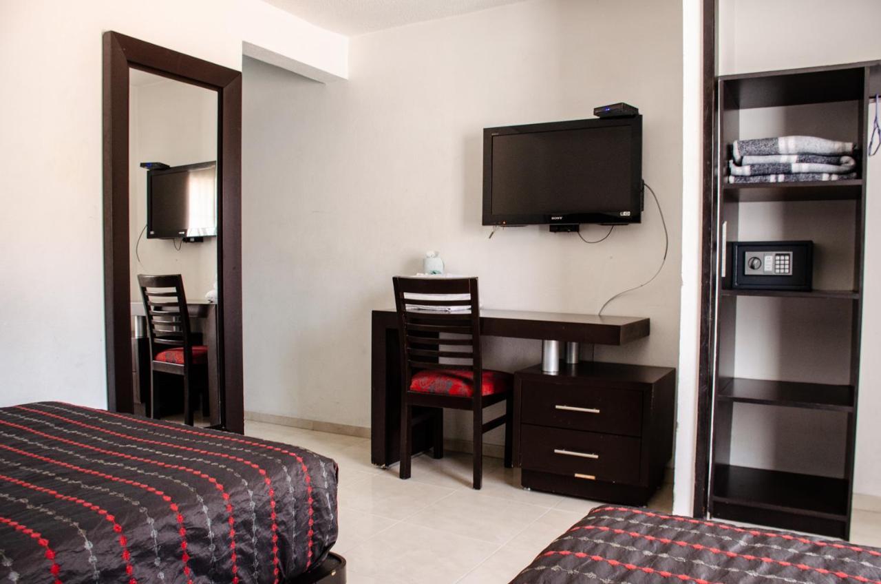 Hotel O Puente San Juan del Río Kültér fotó