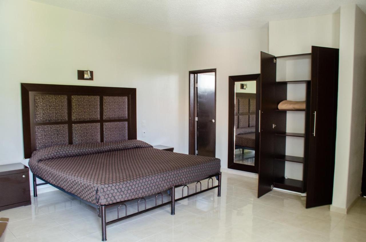 Hotel O Puente San Juan del Río Kültér fotó