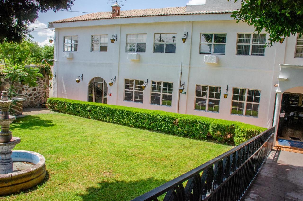 Hotel O Puente San Juan del Río Kültér fotó
