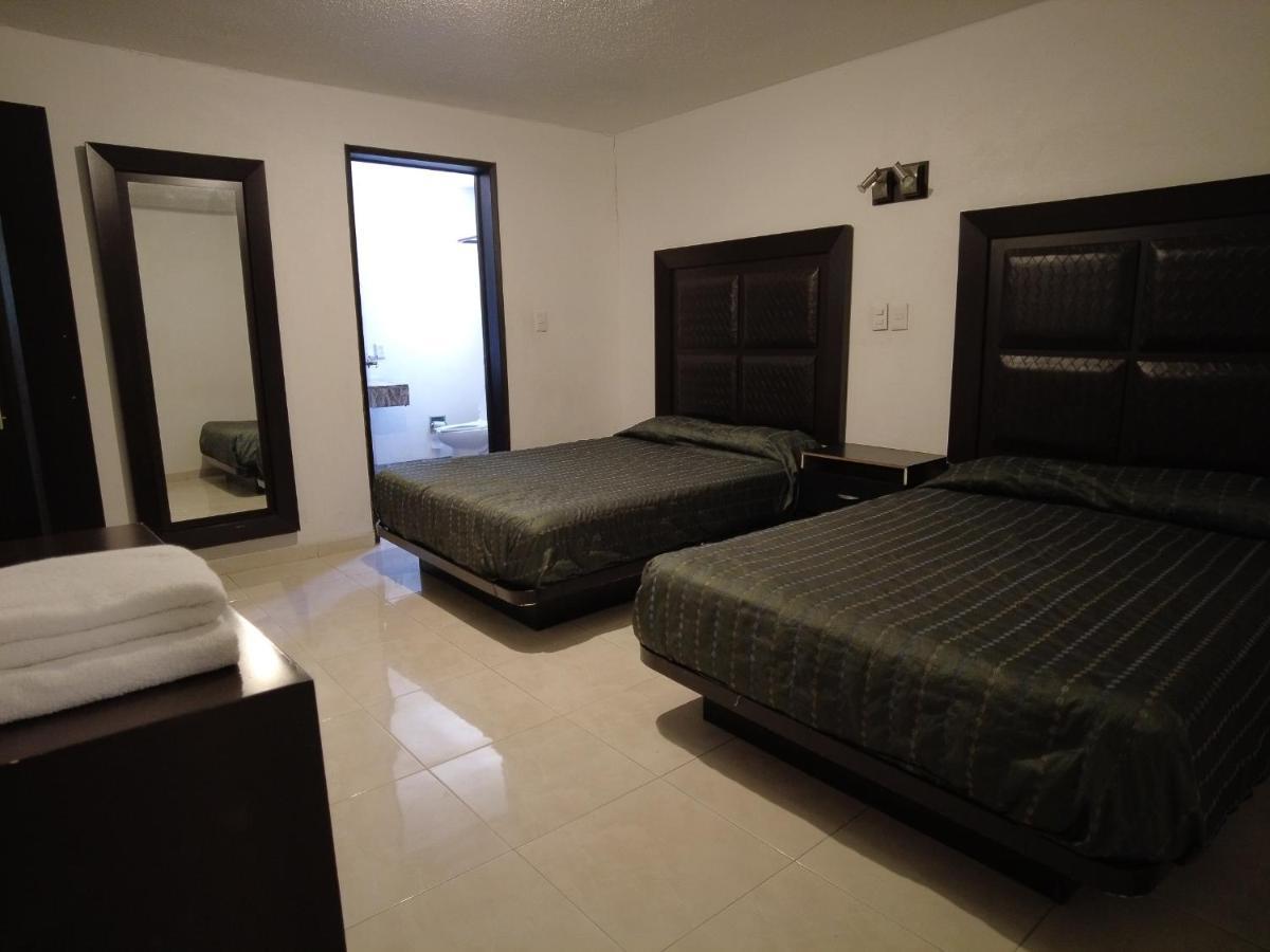 Hotel O Puente San Juan del Río Kültér fotó