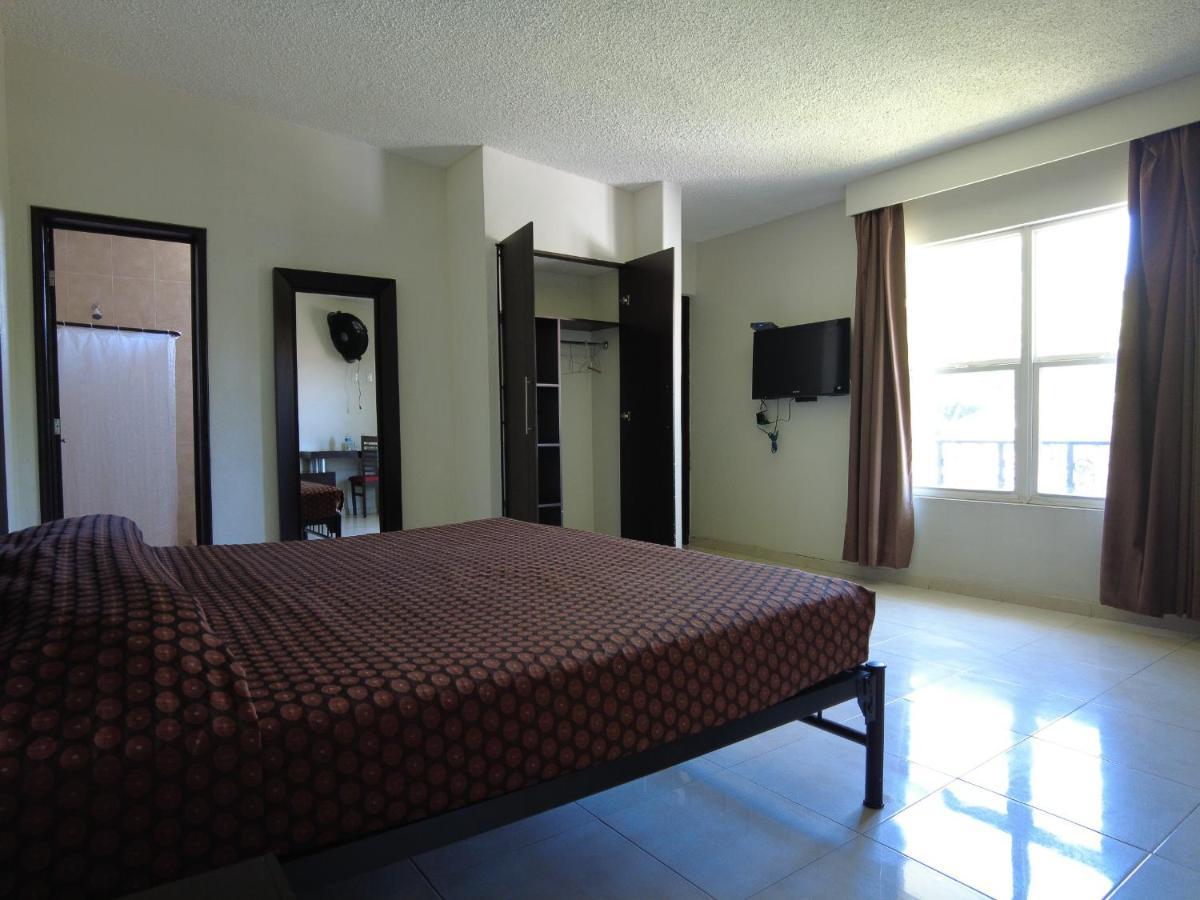 Hotel O Puente San Juan del Río Kültér fotó