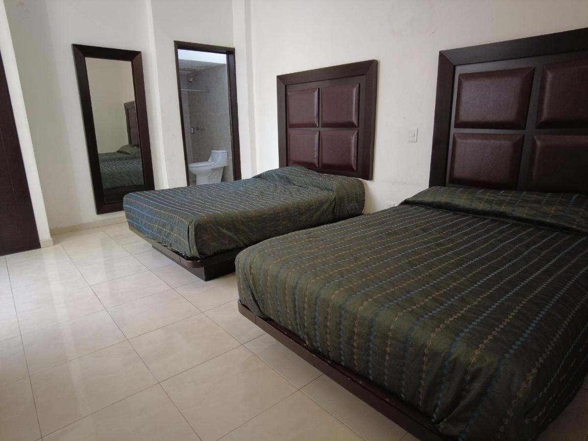 Hotel O Puente San Juan del Río Kültér fotó