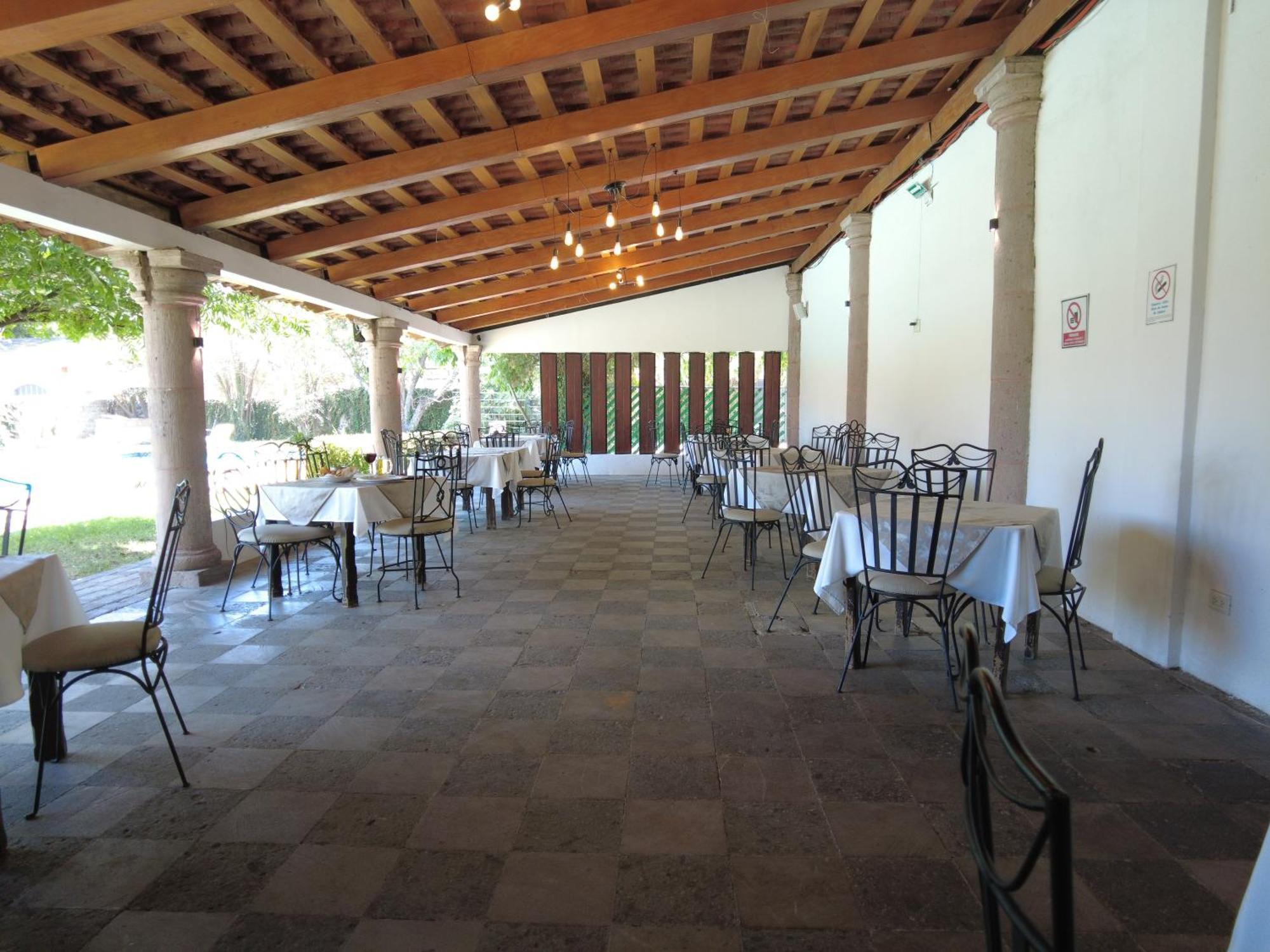 Hotel O Puente San Juan del Río Kültér fotó